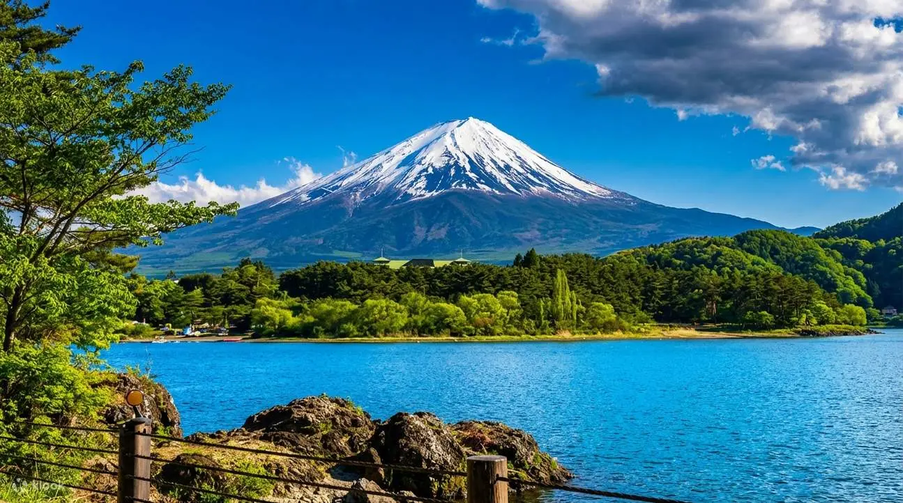 7D WINTER SCHOOL HOLIDAY JAPAN + SHIRAKAWAGO WITH DISNEY LAND